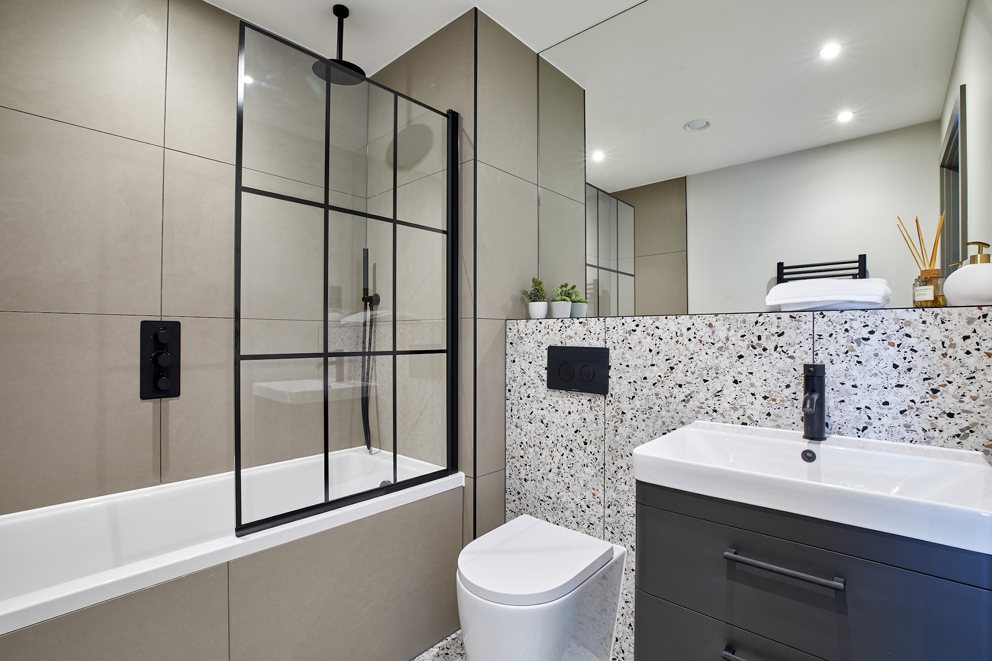 Saneux Bathroom Rubric Apartments, Whetstone